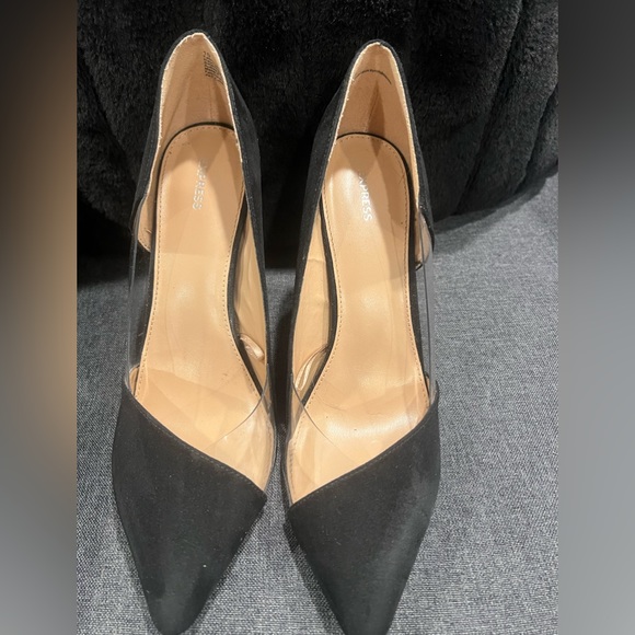 Black suede pointy toed heels - Picture 2 of 4